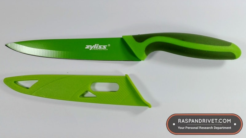 the green utility knife and sheath