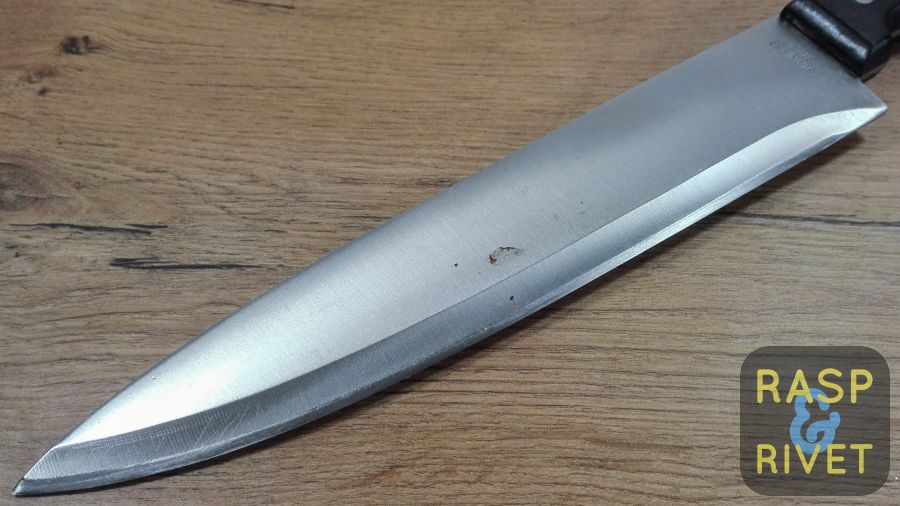 One side of the Chef’s knife after sharpening. One side of the Chef's knife after sharpening.
