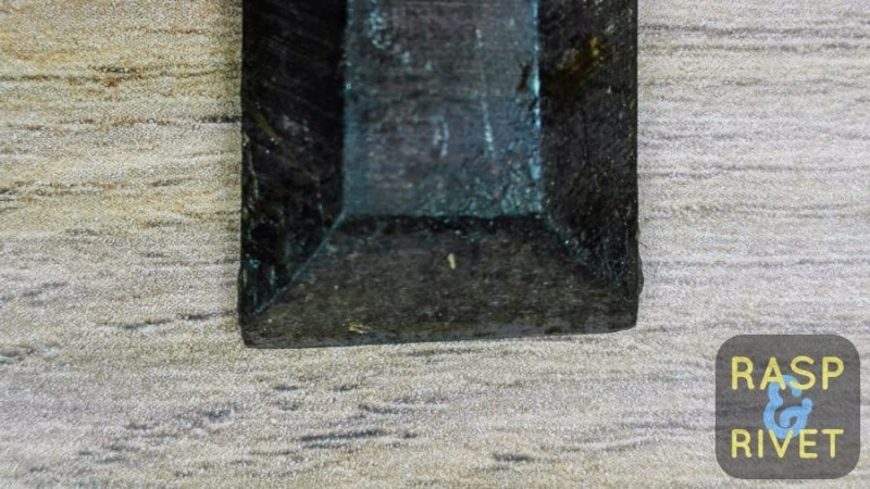 The chisel has never been sharpened. The chisel has never been sharpened.