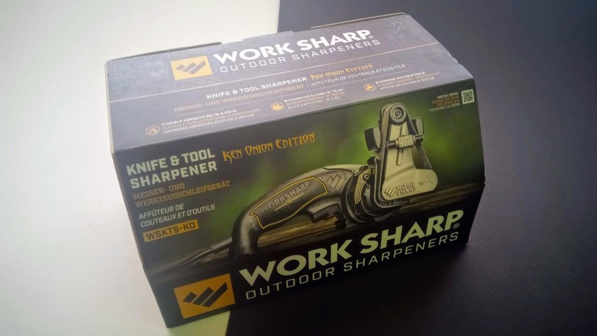 The front of the Work Sharp Ken Onion edition box at an angle. The front of the Work Sharp Ken Onion edition box at an angle.
