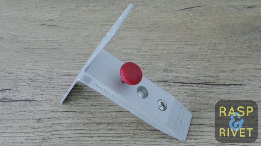 The Lansky knife clamp. The Lansky knife clamp.
